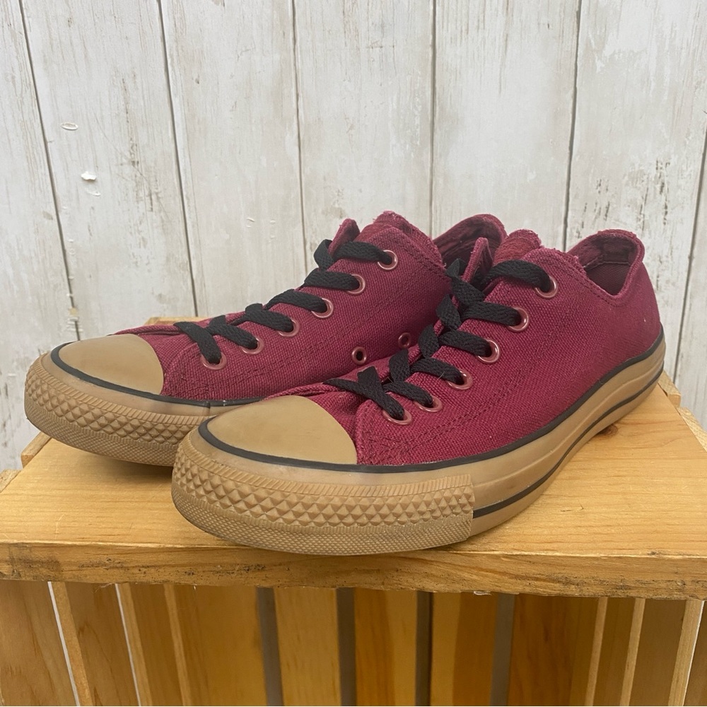 Converse Chuck Taylor Ox Casual Shoe oxheart/gum 146930C M 6.5 / W 8.5
